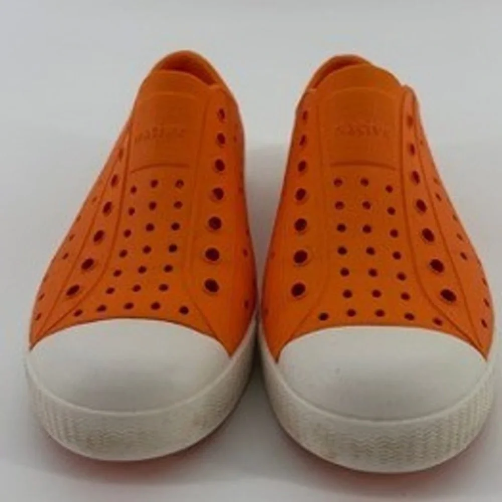 Native Jefferson Kids Orange Slip On Water Shoes Size J1 Perforated EVA Sneaker